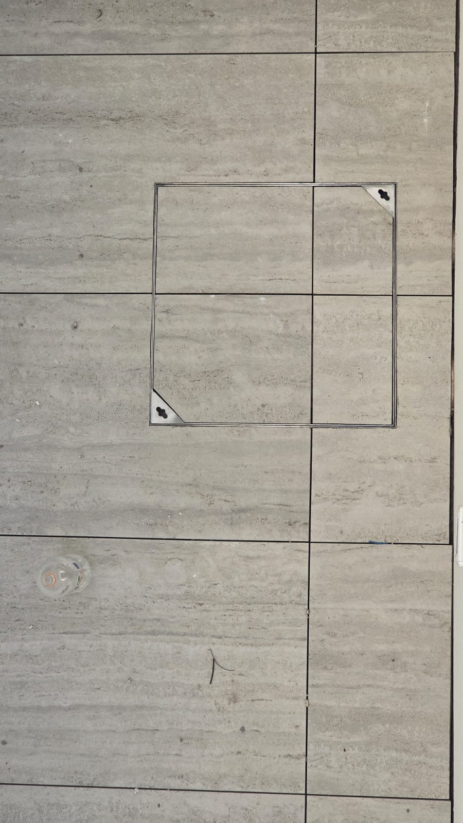 מכסה שוחת ביוב מנירוסטה 60*60 – תמונה 11