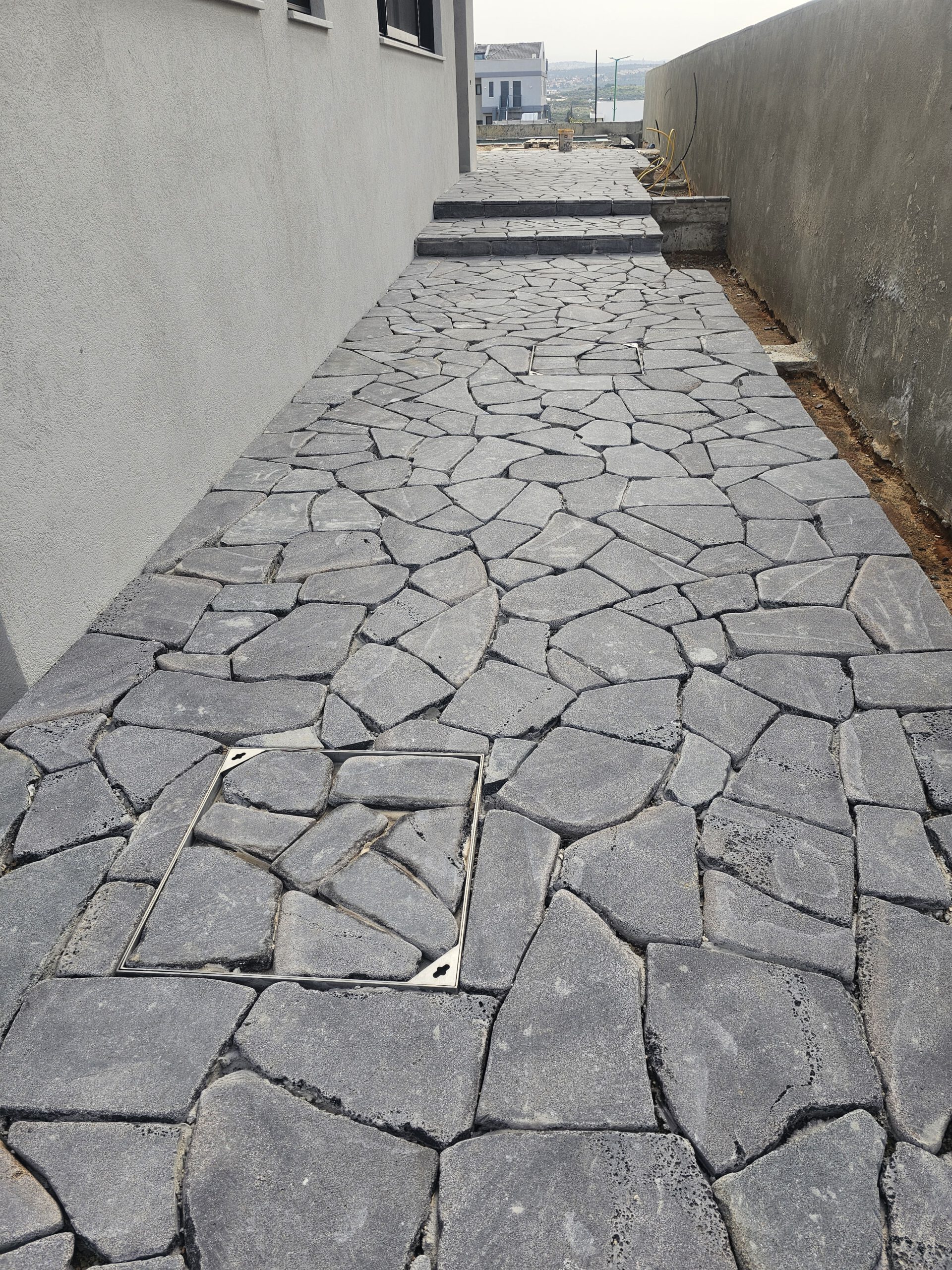 מכסה שוחת ביוב מנירוסטה 60*60 – תמונה 4