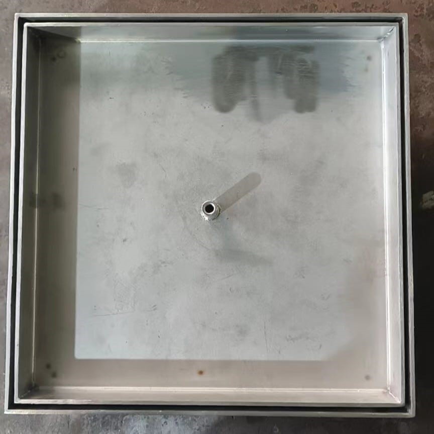 מכסה בור חלחול נירוסטה 50*50 ס"מ – תמונה 9