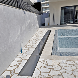 מערכת לחיפוי תא גלילה מנירוסטה של המותג דלוקשרי