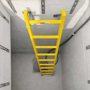 סולם פיברגלס תיקני לחדר מכונות בריכה - דלוקשרי